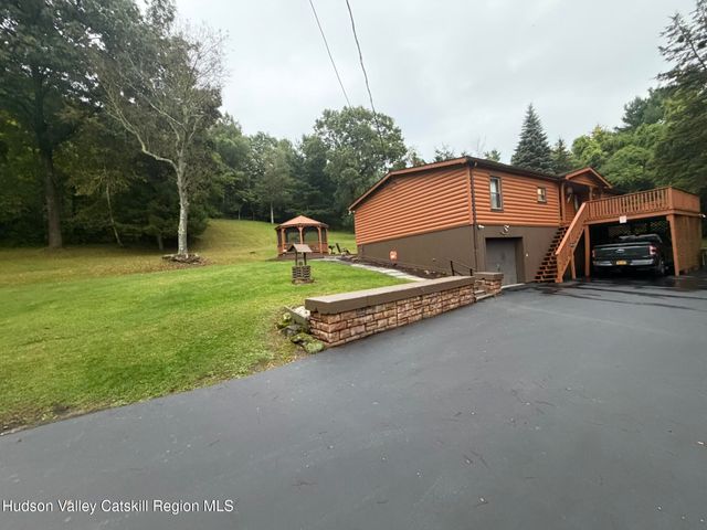 450 High Rock Road, West Coxsackie, NY 12192