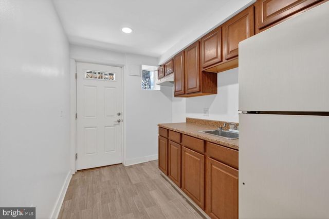 2218 16TH ST NE, Washington, DC 20018