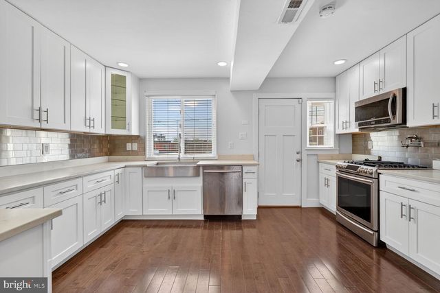 2218 16TH ST NE, Washington, DC 20018