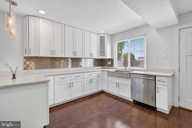 2218 16TH ST NE, Washington, DC 20018