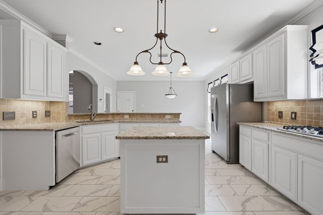 2015 Midhurst Drive, Allen, TX 75013
