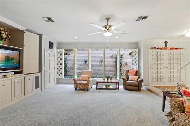 105 E Austin Avenue, Harlingen, TX 78550