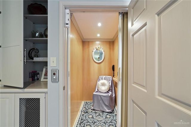 105 E Austin Avenue, Harlingen, TX 78550