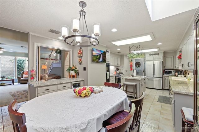 105 E Austin Avenue, Harlingen, TX 78550