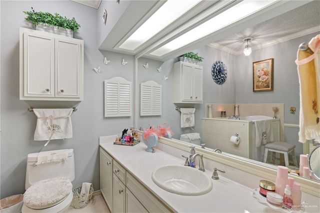 105 E Austin Avenue, Harlingen, TX 78550