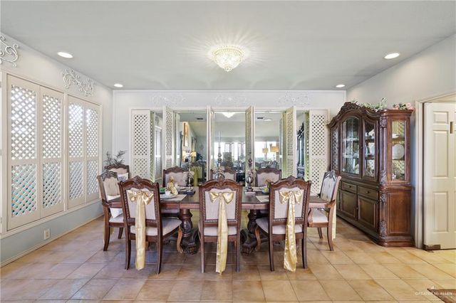 105 E Austin Avenue, Harlingen, TX 78550