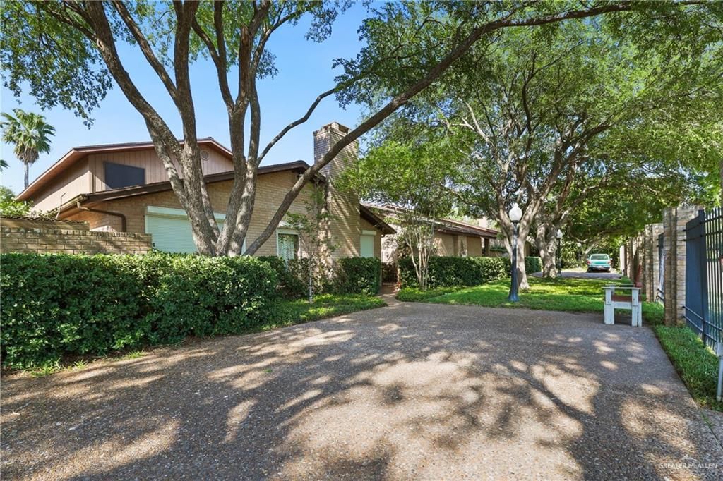 105 E Austin Avenue, Harlingen, TX 78550