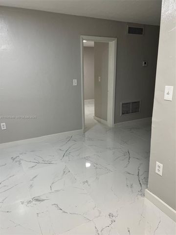 4300 SW 67th Ave 21, Miami, FL 33155