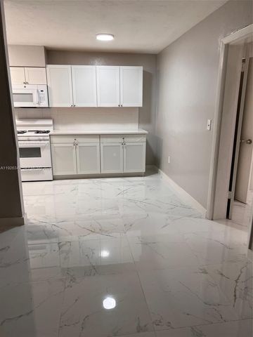 4300 SW 67th Ave 21, Miami, FL 33155