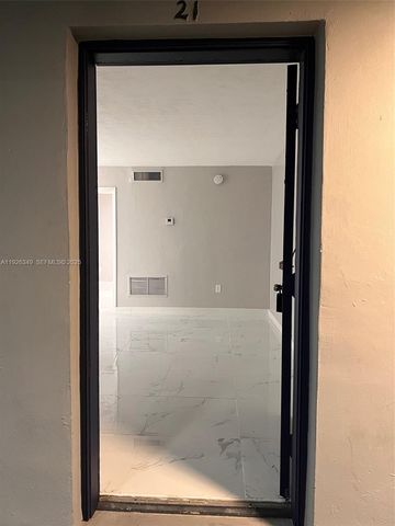 4300 SW 67th Ave 21, Miami, FL 33155
