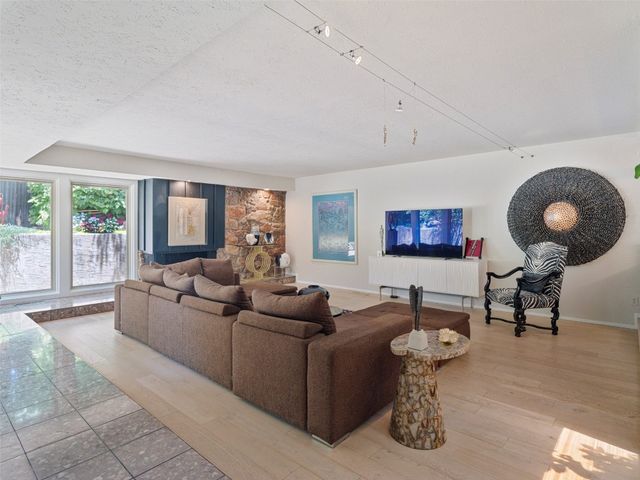 7501 Brookside Drive, Oklahoma City, OK 73132