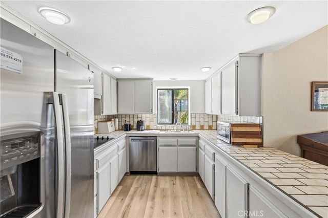 30619 Early Round Drive, Canyon Lake, CA 92587