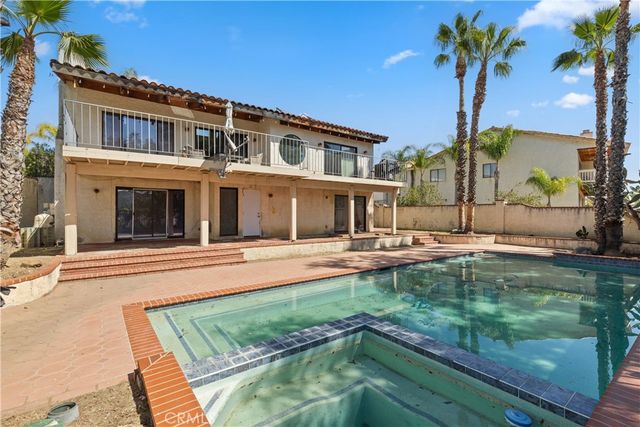 30619 Early Round Drive, Canyon Lake, CA 92587