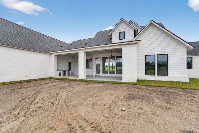 16053 Leni Dr, Prairieville, LA 70769