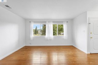 1044 Mohr Ln D, Concord, CA 94518