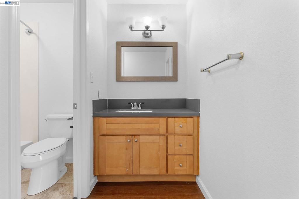 Image 11 of property listing at 1044 Mohr Ln D, Concord, CA 94518