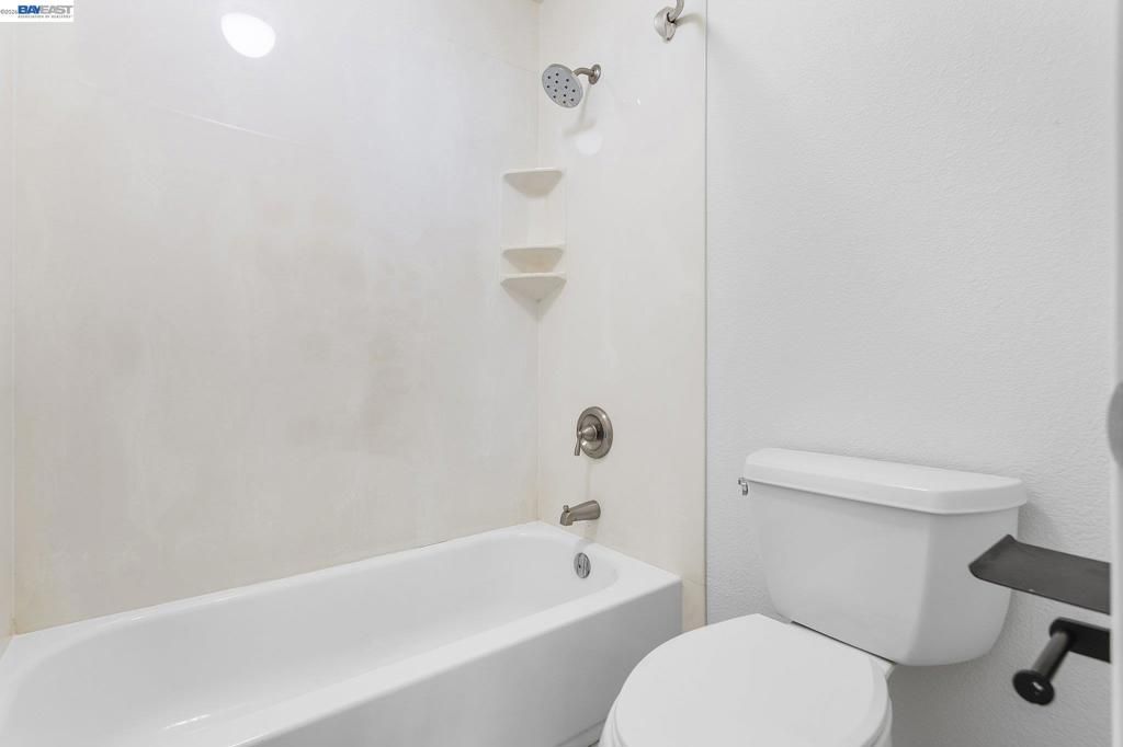 Image 12 of property listing at 1044 Mohr Ln D, Concord, CA 94518