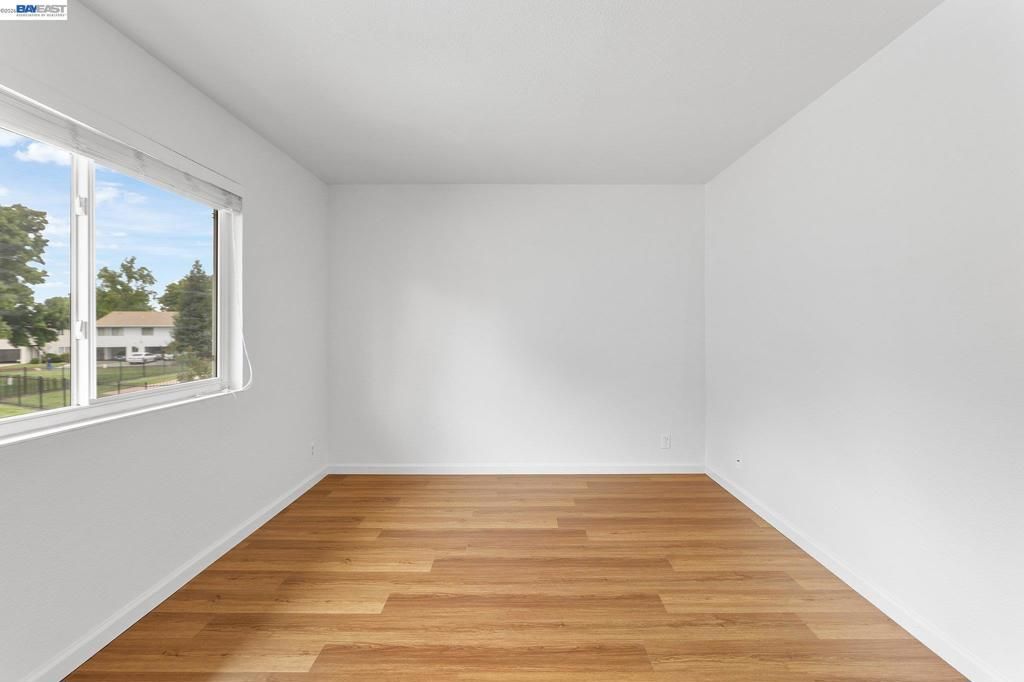 Image 14 of property listing at 1044 Mohr Ln D, Concord, CA 94518