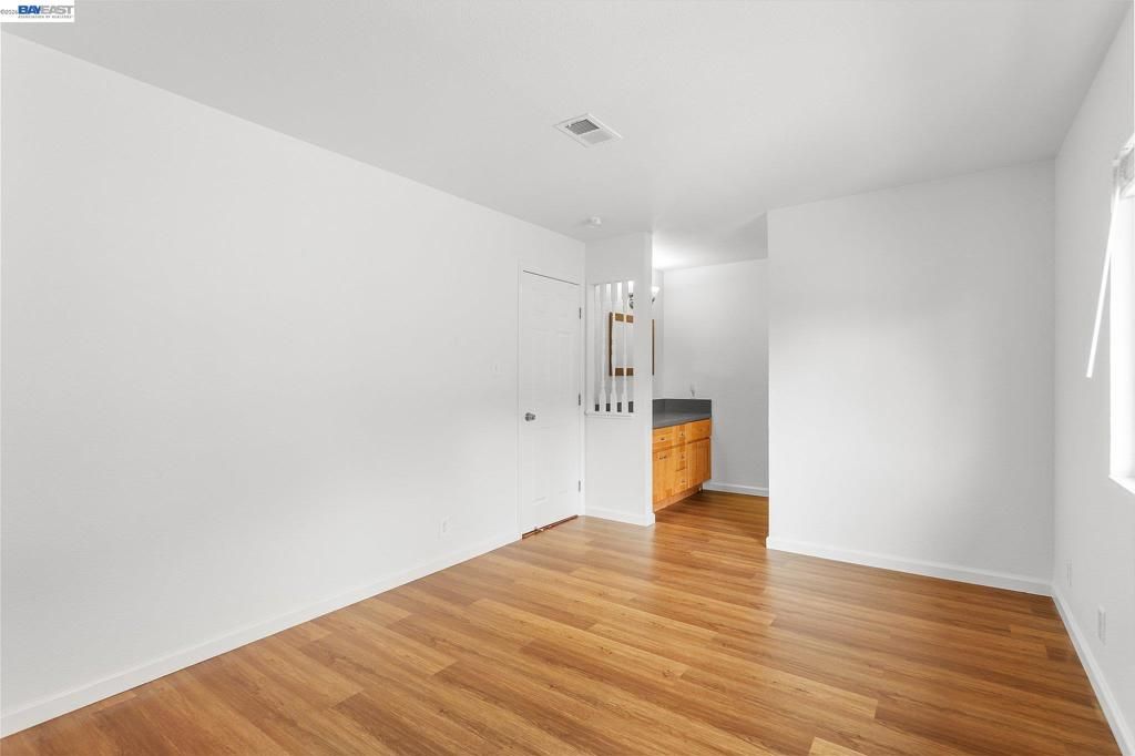 Image 15 of property listing at 1044 Mohr Ln D, Concord, CA 94518