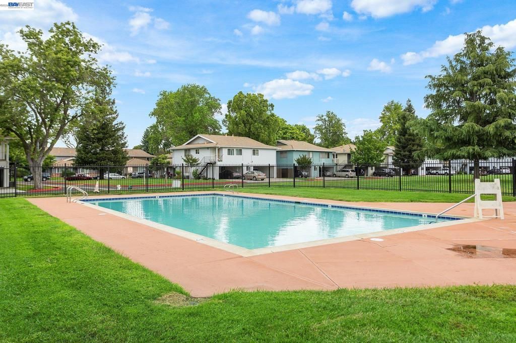 Image 22 of property listing at 1044 Mohr Ln D, Concord, CA 94518