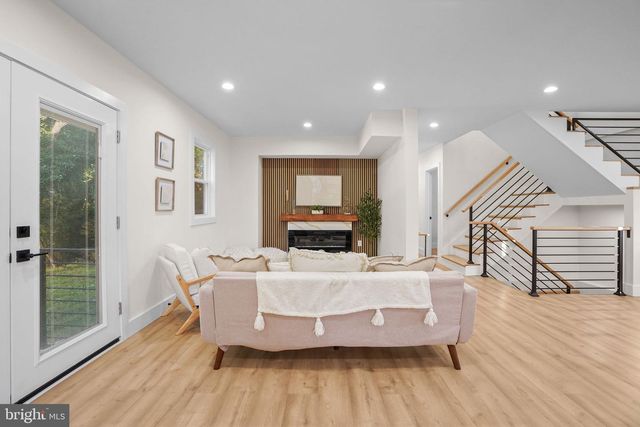 15001 DARNESTOWN RD, Germantown, MD 20874