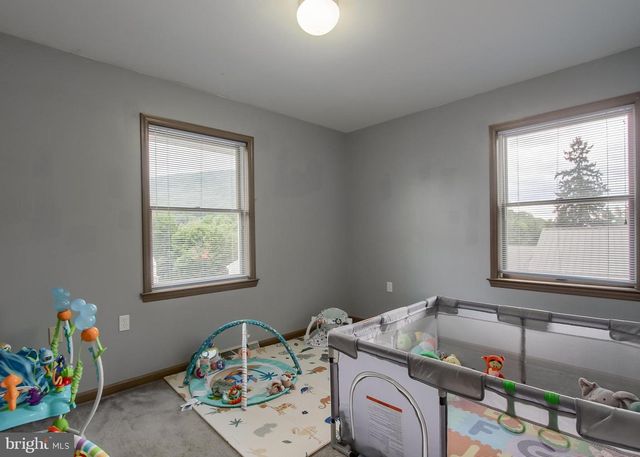 3 LIBERTY DRIVE, Mount Holly Springs, PA 17065