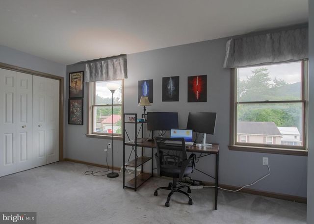 3 LIBERTY DRIVE, Mount Holly Springs, PA 17065
