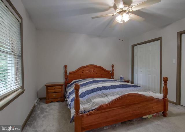 3 LIBERTY DRIVE, Mount Holly Springs, PA 17065