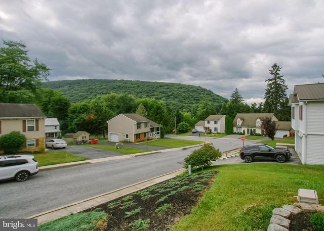 3 LIBERTY DRIVE, Mount Holly Springs, PA 17065