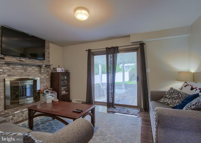 3 LIBERTY DRIVE, Mount Holly Springs, PA 17065