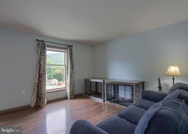 3 LIBERTY DRIVE, Mount Holly Springs, PA 17065