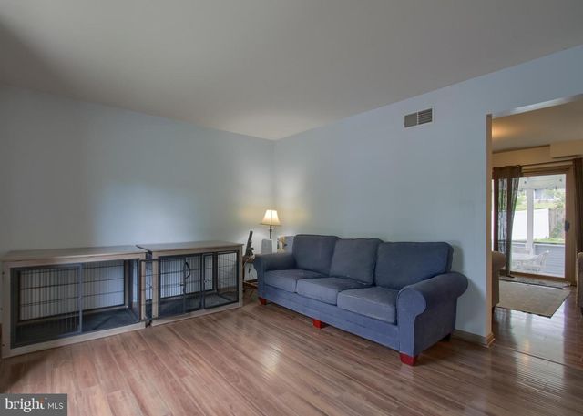 3 LIBERTY DRIVE, Mount Holly Springs, PA 17065