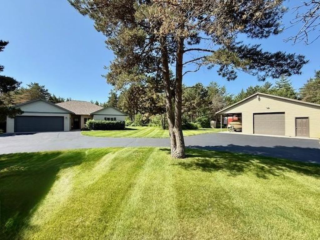 4648 Scotchpine Court NW, Bemidji, MN 56601
