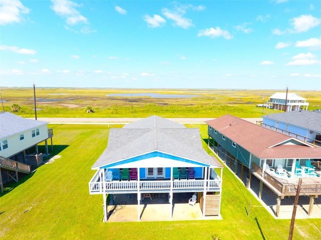 2619 Swan Court, Surfside Beach, TX 77541