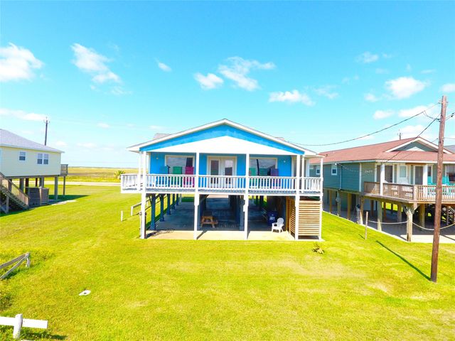 2619 Swan Court, Surfside Beach, TX 77541