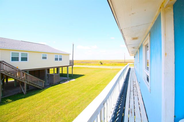 2619 Swan Court, Surfside Beach, TX 77541
