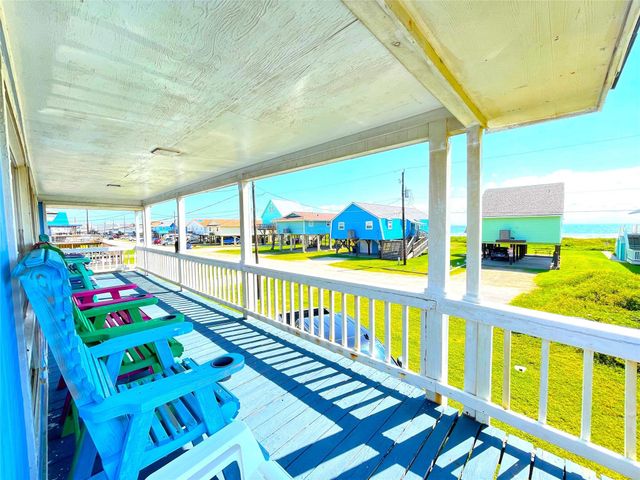 2619 Swan Court, Surfside Beach, TX 77541