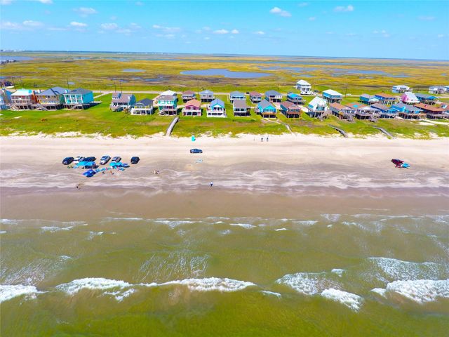 2619 Swan Court, Surfside Beach, TX 77541
