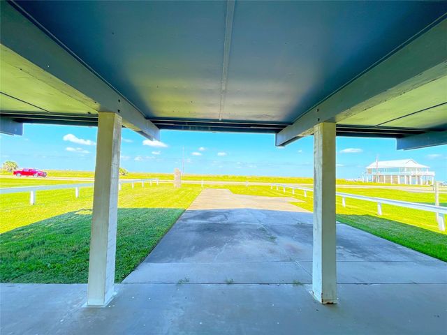 2619 Swan Court, Surfside Beach, TX 77541