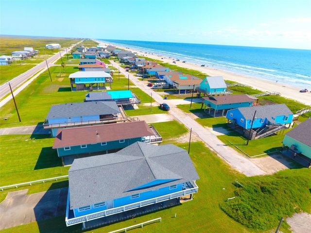 2619 Swan Court, Surfside Beach, TX 77541