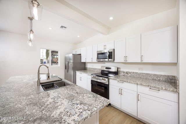 1515 S Avenida Sirio, Tucson, AZ 85710