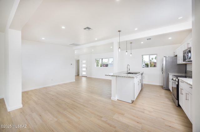 1515 S Avenida Sirio, Tucson, AZ 85710