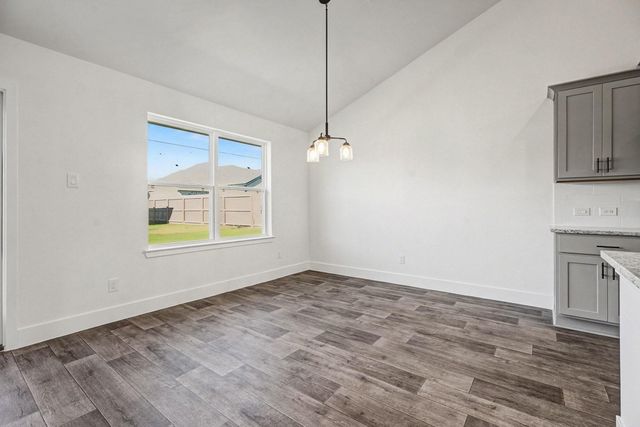 720 Greystone Lane, Angleton, TX 77515