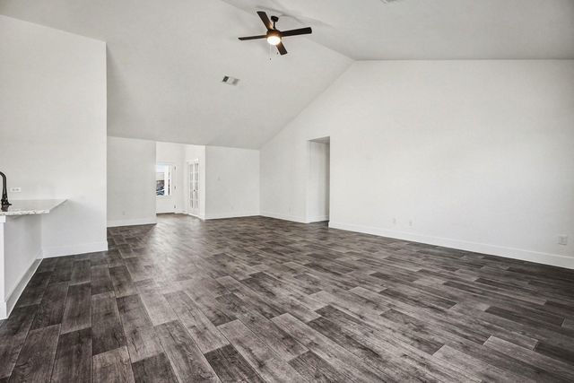 720 Greystone Lane, Angleton, TX 77515