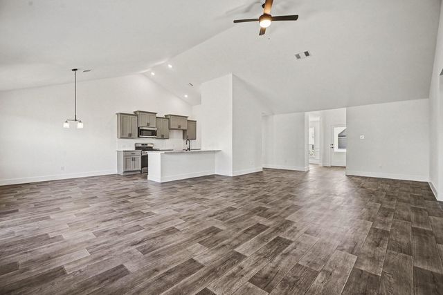 720 Greystone Lane, Angleton, TX 77515