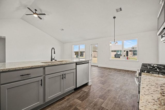 720 Greystone Lane, Angleton, TX 77515
