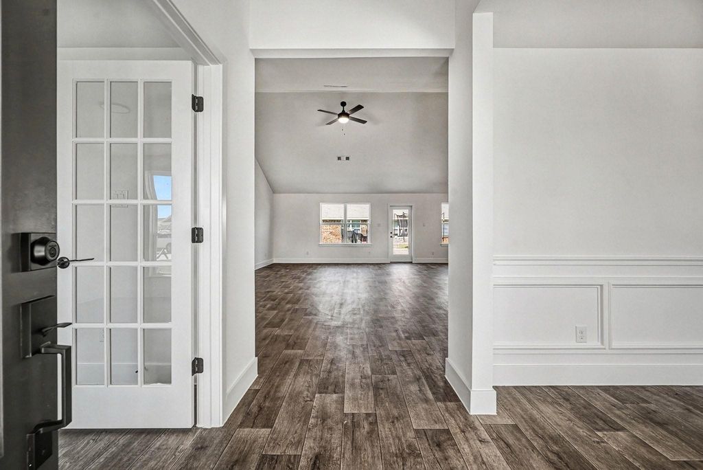720 Greystone Lane, Angleton, TX 77515