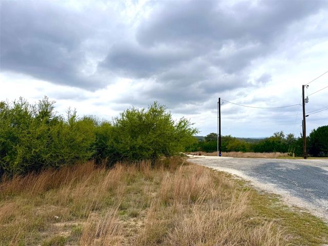 103 Ira Long, Blanco, TX 78606