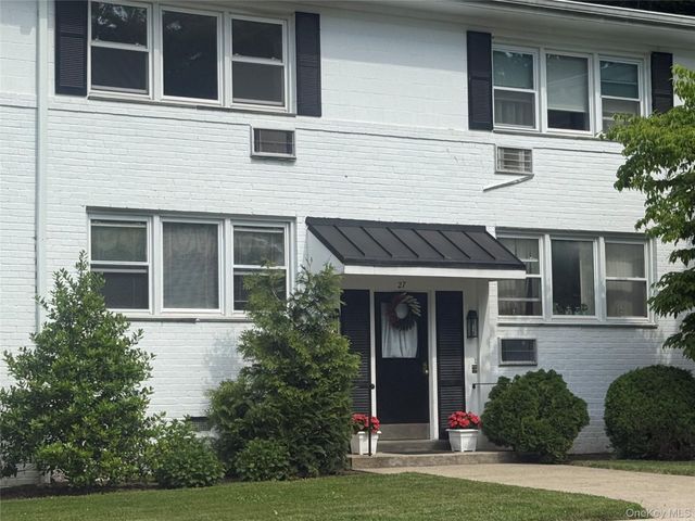 27 Avon Circle D, Port Chester, NY 10573
