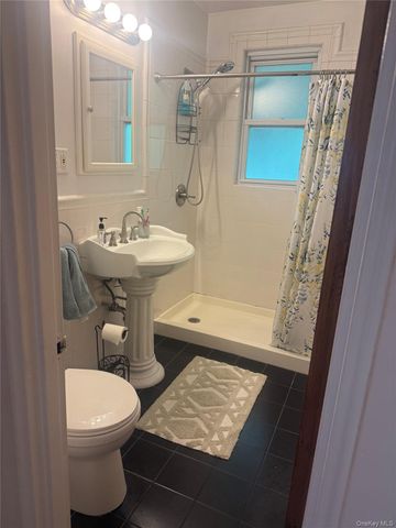 27 Avon Circle D, Port Chester, NY 10573
